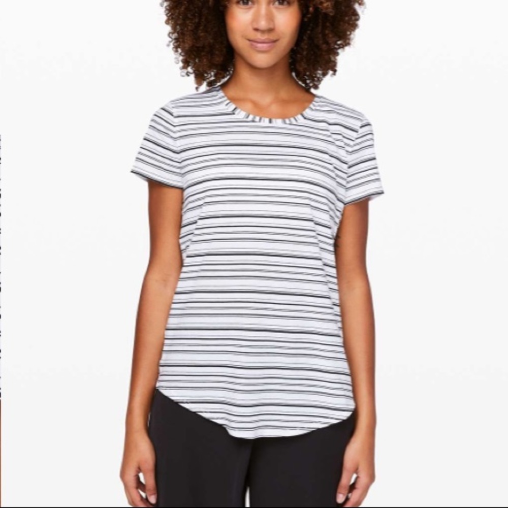 Lululemon Love Crew III size 6